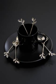 Set bestehend aus 6 kleinen Löffeln mit geformter Spitze aus Fuzio-Blättern 11 cm Zamak Silber